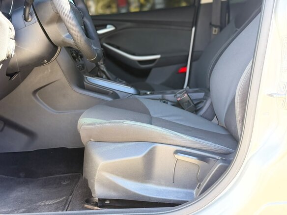2012 Ford Focus III, серебристый, 830000 рублей - вид 18