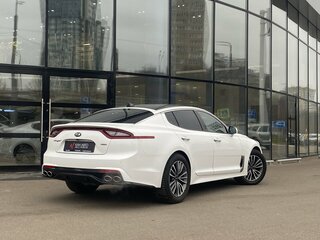 2019 Kia Stinger I, белый, 2146000 рублей, вид 2