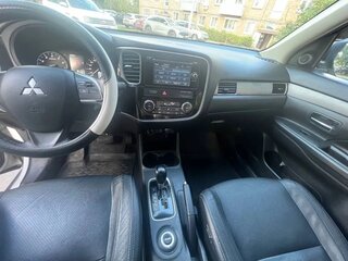 2014 Mitsubishi Outlander III, белый, 1300000 рублей, вид 5