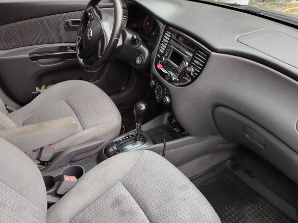 2011 Kia Rio II Рестайлинг, красный, 350000 рублей - вид 4
