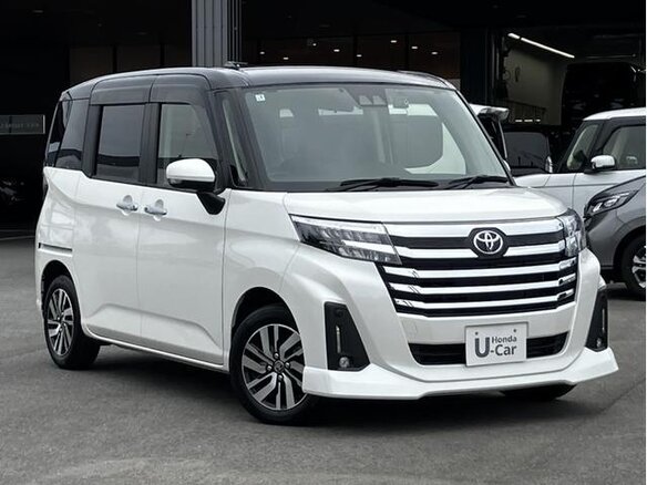2023 Toyota Roomy I Рестайлинг, белый, 900000 рублей