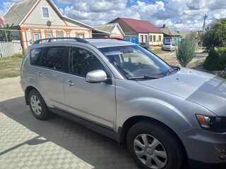2011 Mitsubishi Outlander II Рестайлинг, серебристый, 1350000 рублей, вид 2