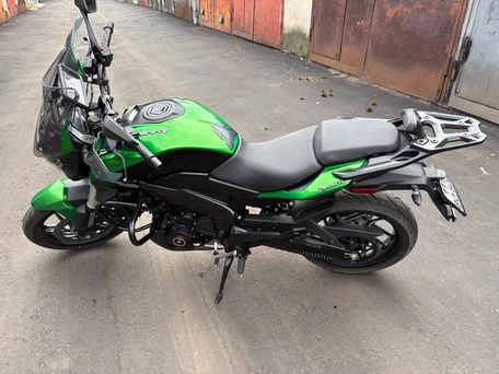 2024 Bajaj Dominar 400, зелёный, 400000 рублей, вид 5