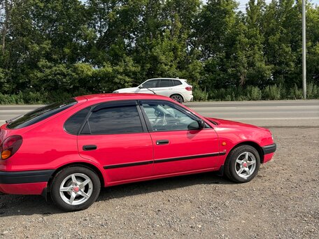 1998 Toyota Corolla VIII (E110), красный, 420000 рублей, вид 4