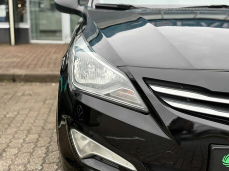 2015 Hyundai Solaris I Рестайлинг, чёрный, 731000 рублей, вид 4