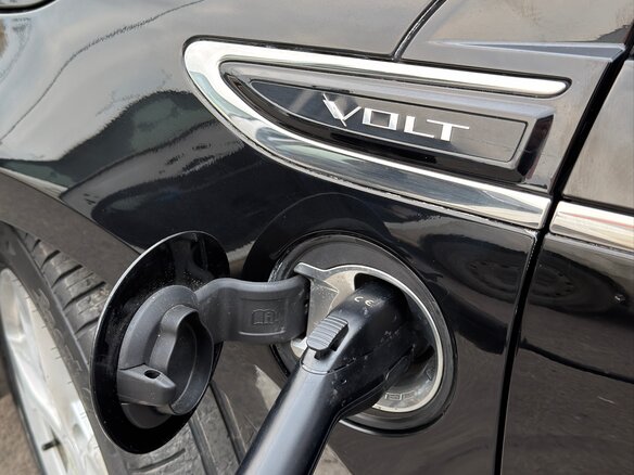 2013 Chevrolet Volt I, чёрный, 1045000 рублей - вид 38