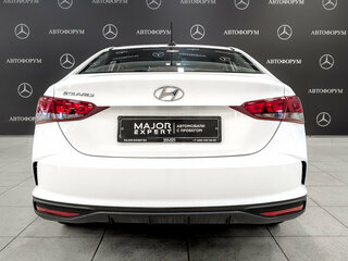 2022 Hyundai Solaris II Рестайлинг, белый, 1640000 рублей, вид 5