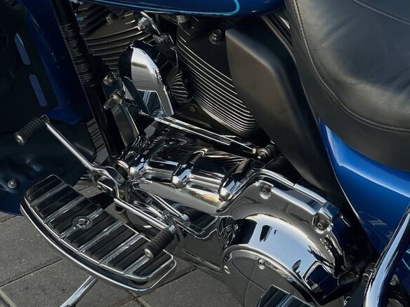 2009 Harley-Davidson Electra Glide, синий, 700000 рублей - вид 25