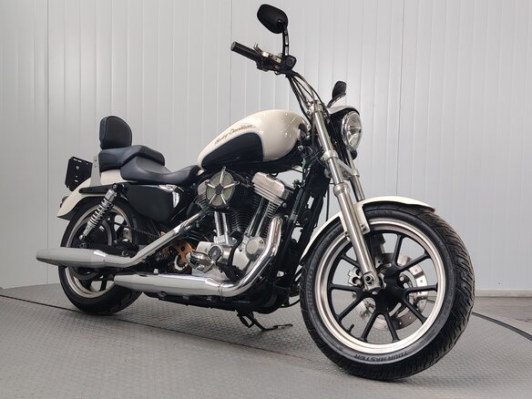 2013 Harley-Davidson Sportster 883, белый, 599000 рублей - вид 1