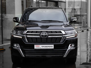 2020 Toyota Land Cruiser 200 Series Рестайлинг 2, чёрный, 8300000 рублей, вид 2