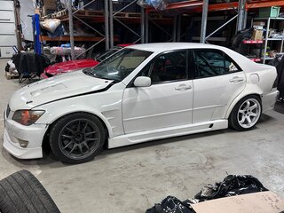 2001 Toyota Altezza, белый, 1300000 рублей, вид 2