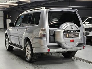 2010 Mitsubishi Pajero IV, серебристый, 1750000 рублей, вид 4