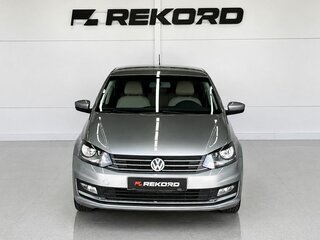 2018 Volkswagen Polo V Рестайлинг, серебристый, 1349000 рублей, вид 5