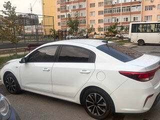 2019 Kia Rio IV, белый, 790000 рублей, вид 4