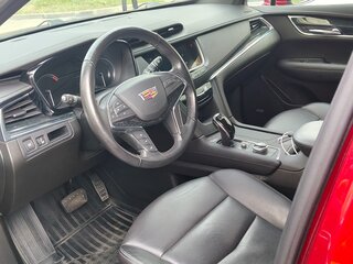 2021 Cadillac XT5 I Рестайлинг, красный, 4300000 рублей, вид 5