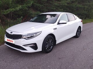 2020 Kia Optima IV Рестайлинг, белый, 1565000 рублей, вид 2