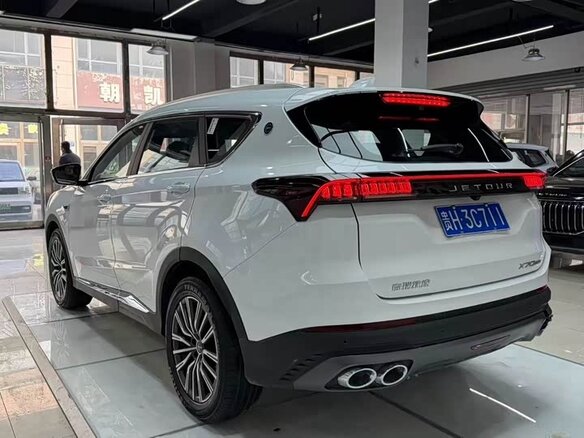 2025 Jetour X70+ I, белый, 1718000 рублей - вид 3