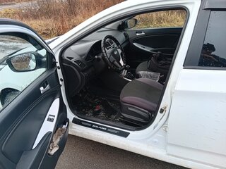 2016 Hyundai Solaris I Рестайлинг, белый, 670000 рублей, вид 4