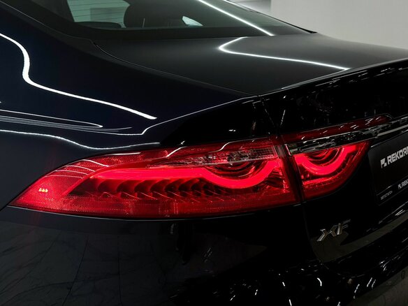 2020 Jaguar XF II, синий, 2560000 рублей - вид 25