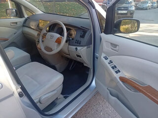 2009 Toyota ISis I Рестайлинг, серебристый, 1299000 рублей, вид 5