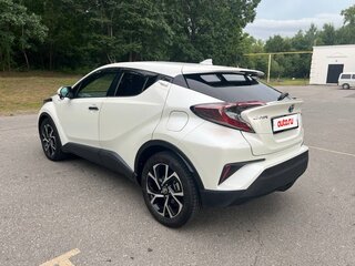 2018 Toyota C-HR I, белый, 2050000 рублей, вид 4