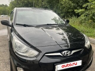 2013 Hyundai Solaris I, чёрный, 690000 рублей, вид 2
