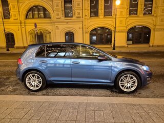 2013 Volkswagen Golf VII, голубой, 1070000 рублей, вид 3