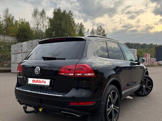 2013 Volkswagen Touareg II, чёрный, 2150000 рублей, вид 3