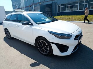 2021 Kia Ceed III Рестайлинг, белый, 1650000 рублей, вид 2