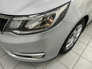 2016 Kia Rio III Рестайлинг, серебристый, 1080000 рублей, вид 5