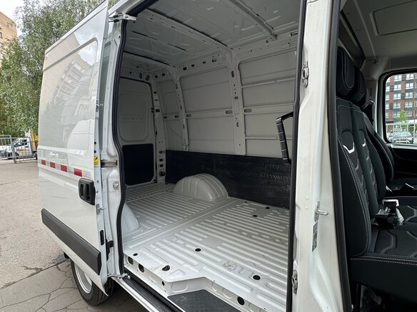 2024 Iveco Daily, белый, 3700000 рублей - вид 5