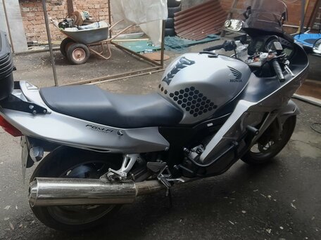 2003 Honda CBR 1100 XX, серебристый, 475000 рублей, вид 5