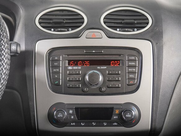 2010 Ford Focus II Рестайлинг, серый, 399000 рублей - вид 12