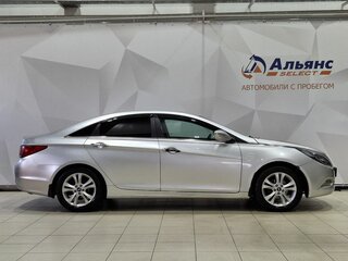 2011 Hyundai Sonata VI (YF), серебристый, 640000 рублей, вид 2