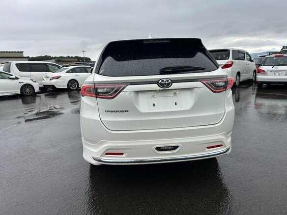 2015 Toyota Harrier III (XU60), белый, 1950055 рублей - вид 5