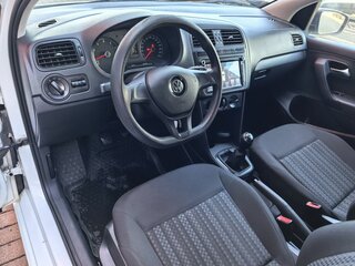 2015 Volkswagen Polo V Рестайлинг, белый, 939000 рублей, вид 5