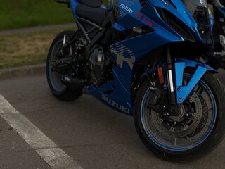 Suzuki GSX-8R