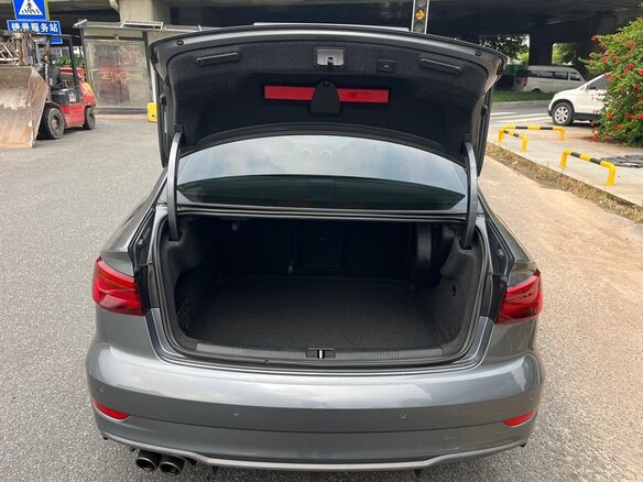 2018 Audi A3 III (8V) Рестайлинг, серебристый, 1670700 рублей - вид 9