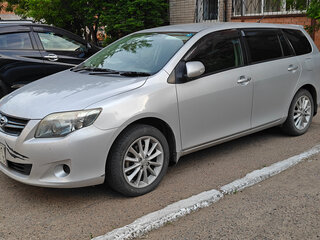 2009 Toyota Corolla Fielder X (E140, E150) Рестайлинг, серебристый, 1100000 рублей, вид 2