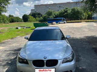 2004 BMW 5 серии 520i V (E60/E61), серебристый, 750000 рублей, вид 2