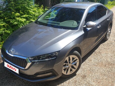 2021 Skoda Octavia IV (A8), серый, 2208000 рублей, вид 2