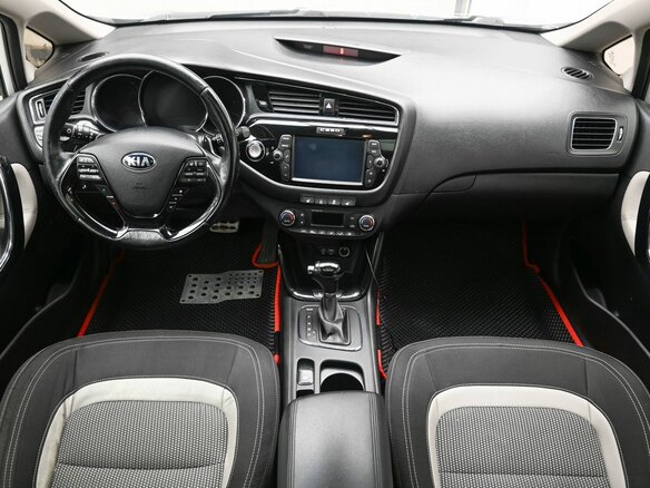 2016 Kia Ceed II Рестайлинг, серебристый, 1370000 рублей - вид 7