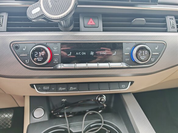 2019 Audi A4 45 TDI V (B9) Рестайлинг, серый, 3750000 рублей - вид 21