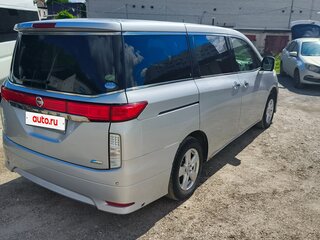 2011 Nissan Elgrand III (E52), серебристый, 1300000 рублей, вид 5
