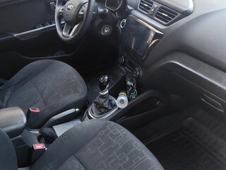 2014 Kia Rio 6-speed III, белый, 910000 рублей, вид 3