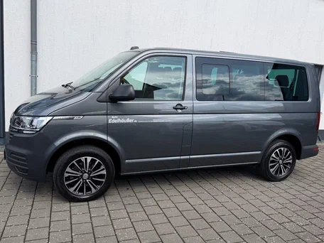 2022 Volkswagen Caravelle T6 Рестайлинг, серый, 4150000 рублей, вид 1