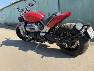 2021 Triumph Rocket 3, красный, 1700000 рублей, вид 3
