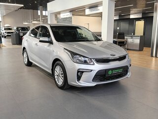 2018 Kia Rio IV, серебристый, 1290000 рублей, вид 1