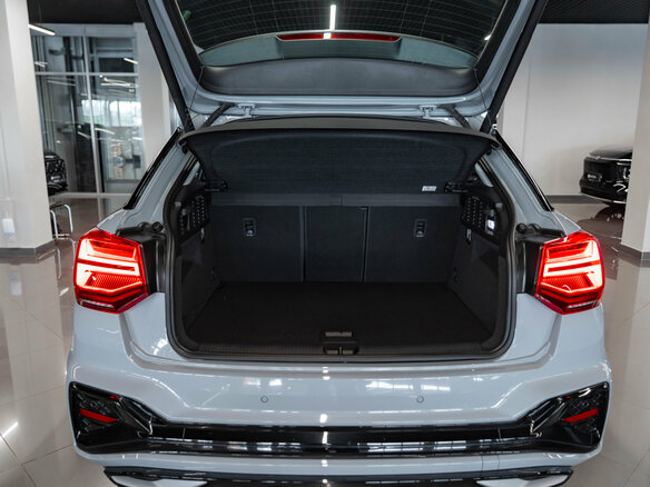 2025 Audi Q2 L 35 TFSI I Рестайлинг, серый, 3700000 рублей - вид 22