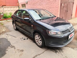 2013 Volkswagen Polo V, чёрный, 880000 рублей, вид 2